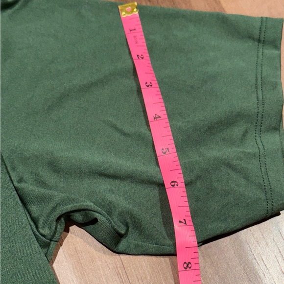 Green base layer T-shirt. - Picture 4 of 11